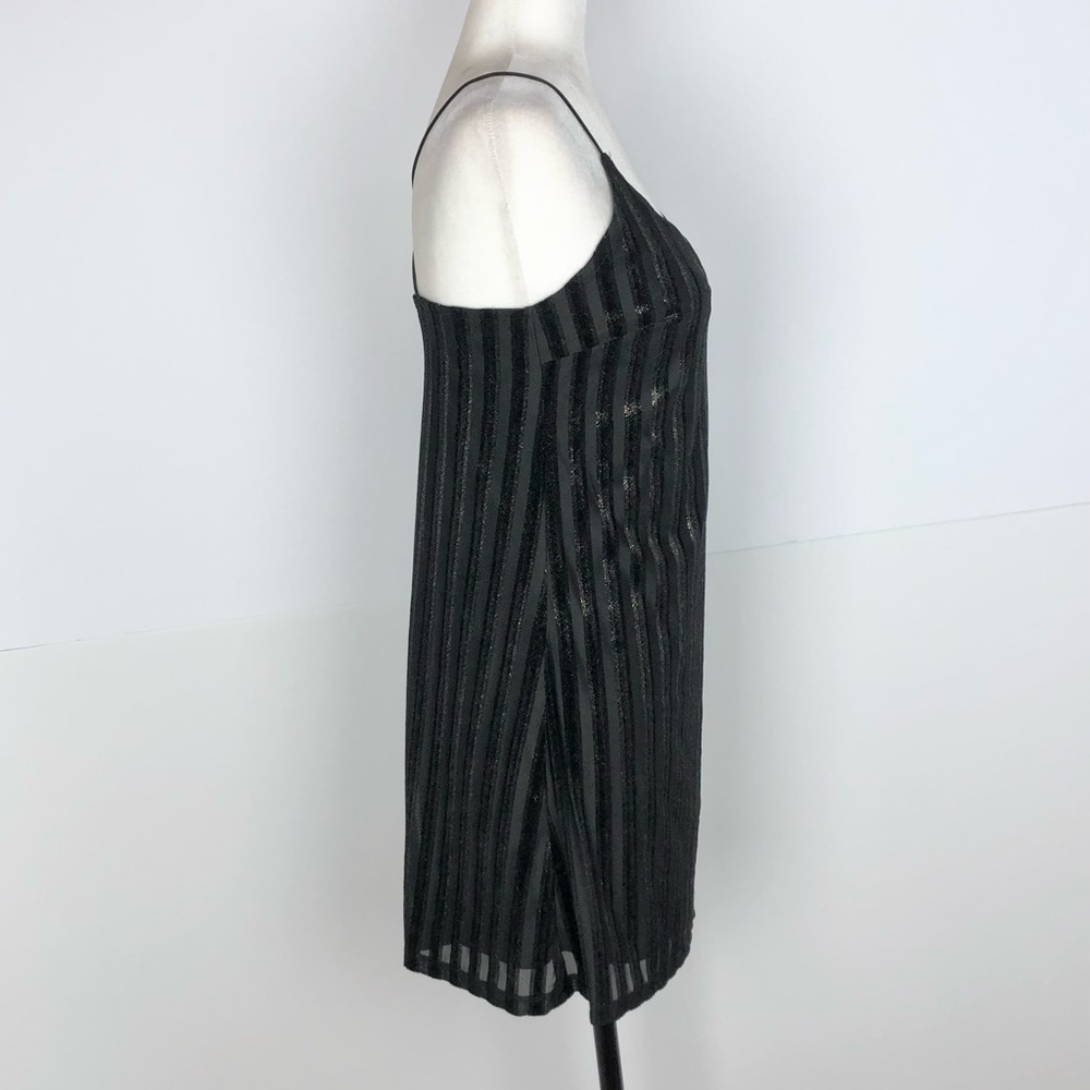 Forever 21 black and gold minidress - Picture 3 of 5
